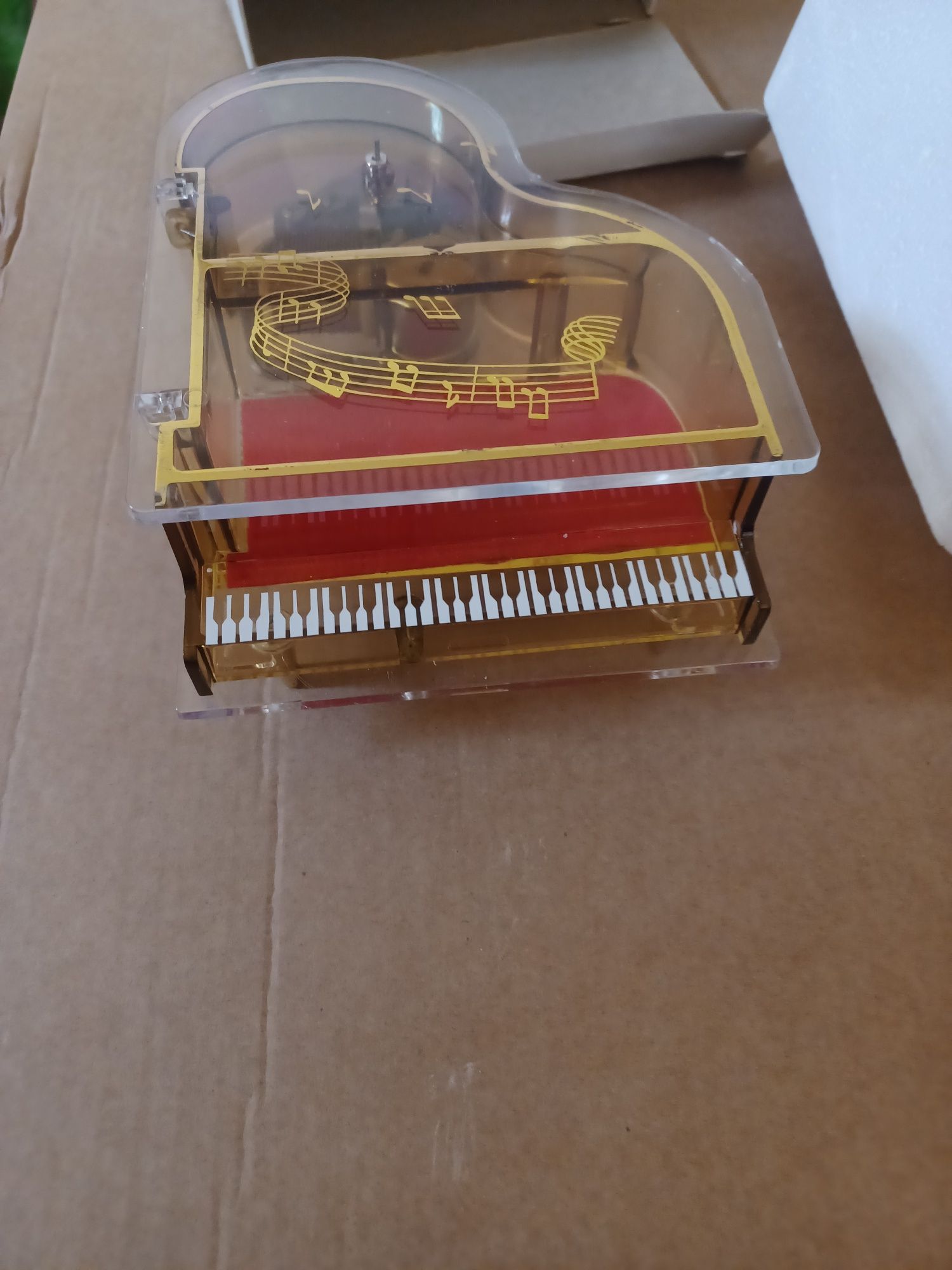 Mini piano para jóias