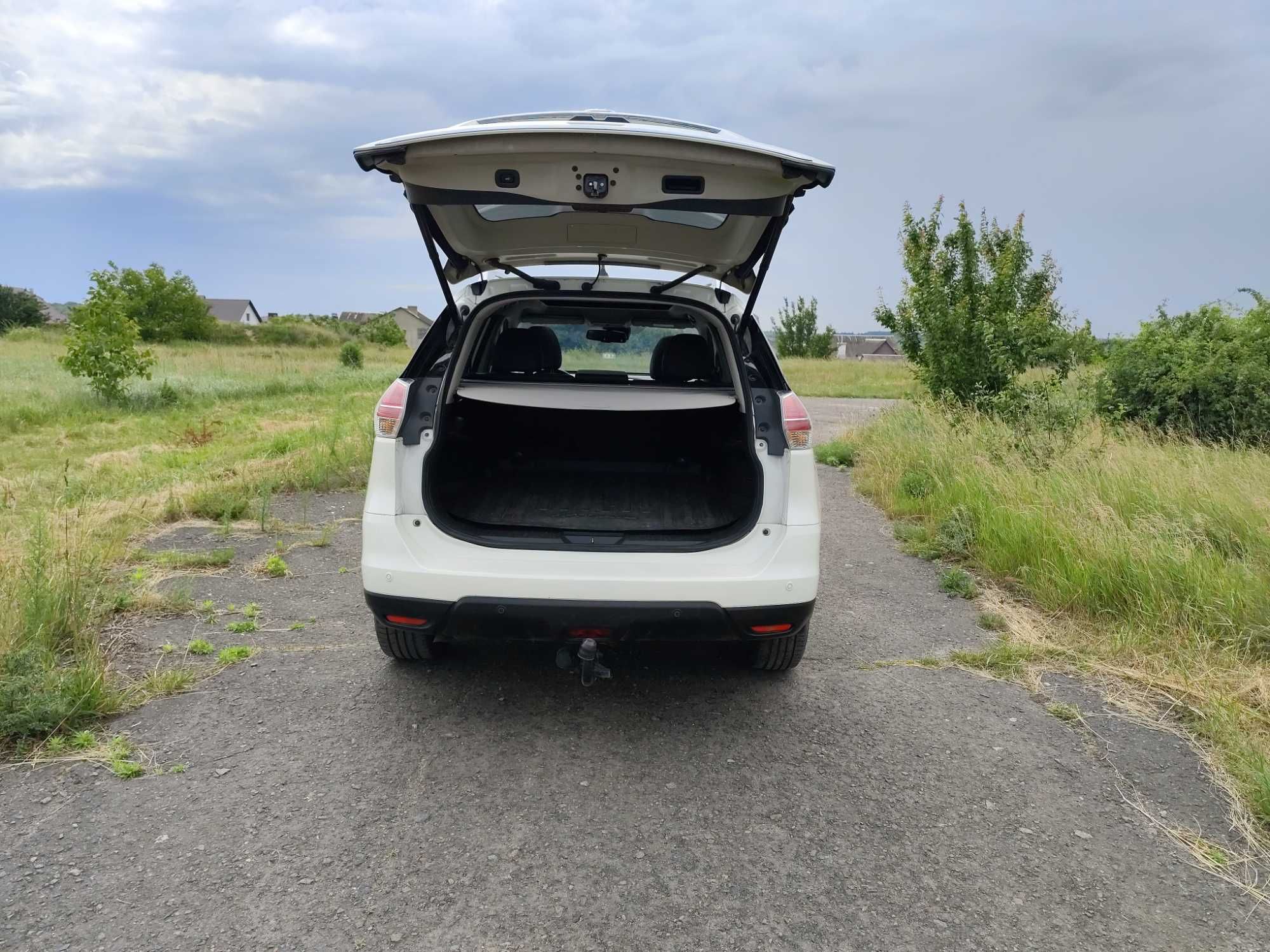 автомобіль NISSAN X -Trail