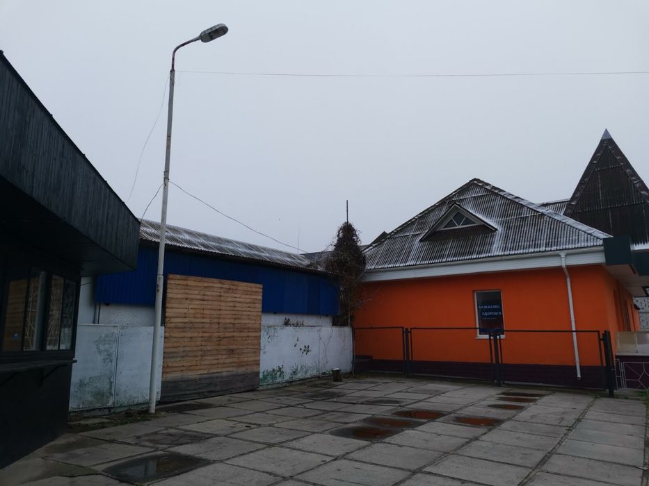 Продається площадка із магазином