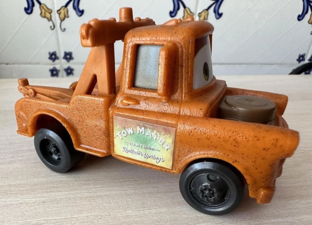 Camiao Mack Faisca Mcqueen Lightning disney carros camiao brinquedos