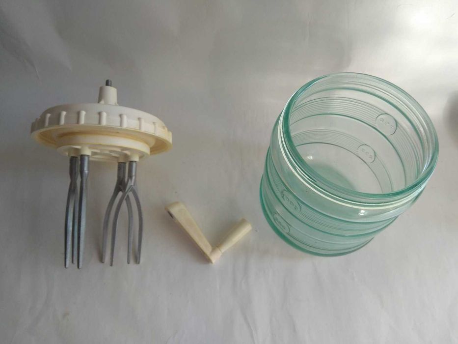 Миксер   ручной  (колба 1л)