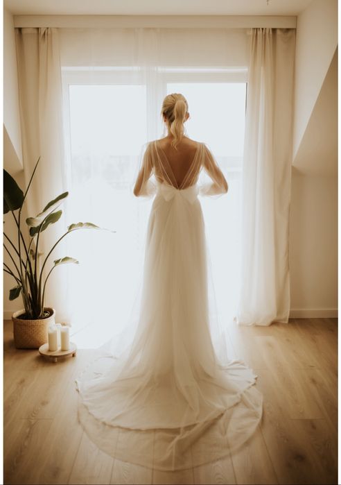 Suknia ślubna 180cm z odkrytymi plecami S muślinowa
