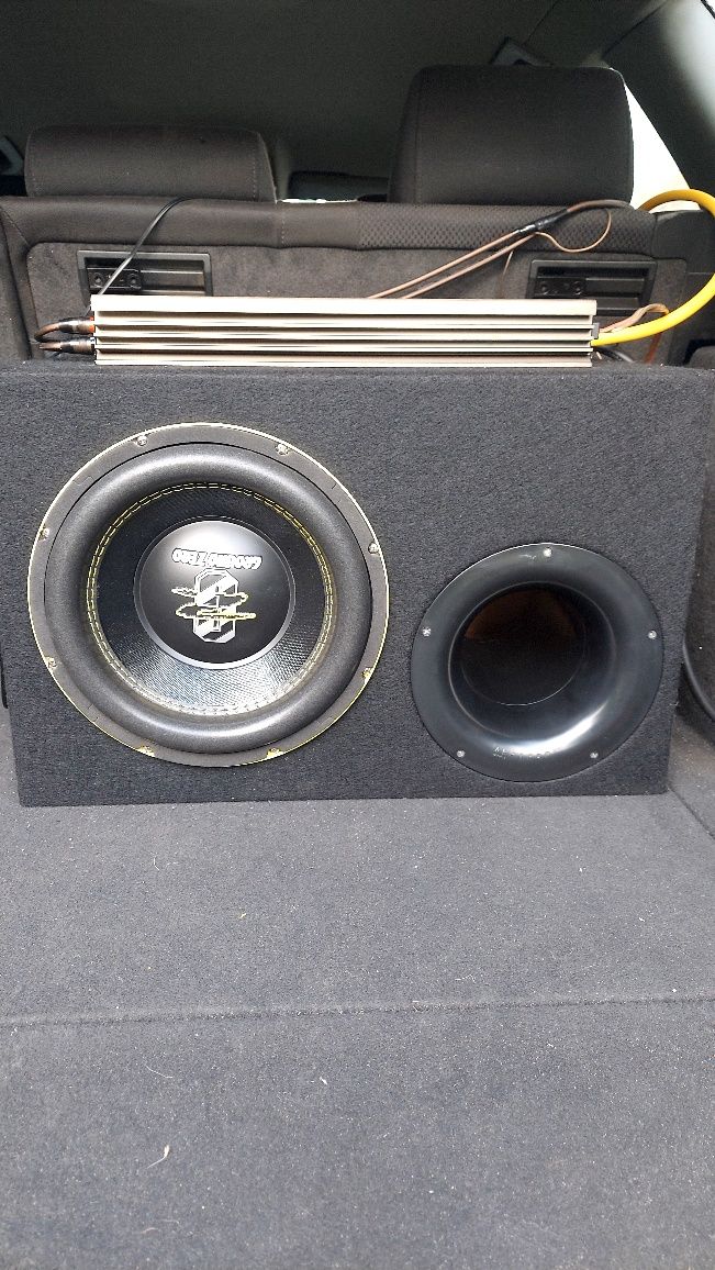 Subwoofer Ground zero + wzmacniacz