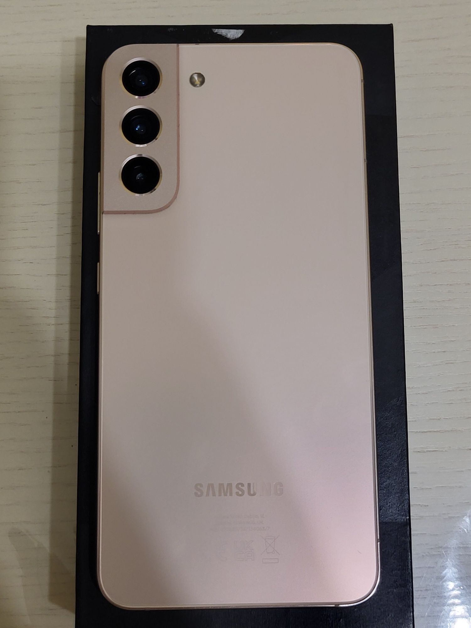 Смартфон Samsung Galaxy S22+ Plus 5G (Самсунг С22+ плюс)