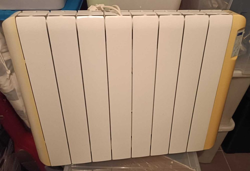Aquecedor de Parede Equation EQU-8 – 1000W, em Excelente Estado