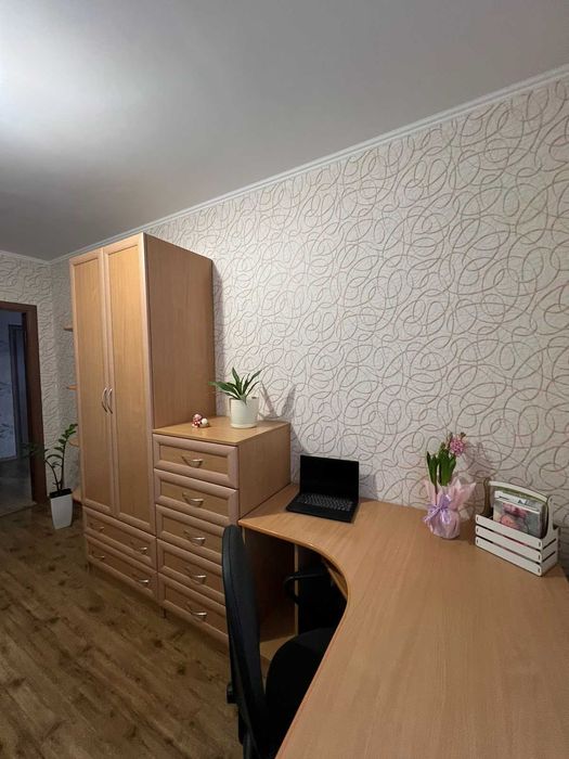 Мебель у кімнату_в ГАРНОМУ СТАНІ