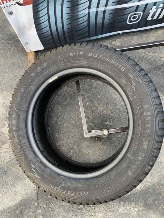 Шини 205/60 R16 Goodyear зима 2022  рік 7,5 мм