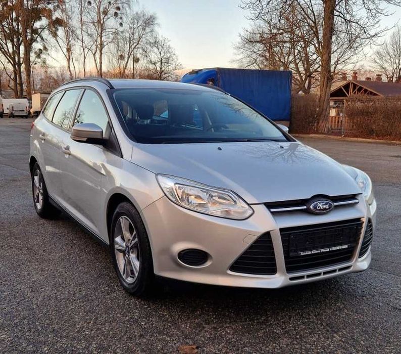 Ford Focus  1.6 105 KM / Serwisowany / 2 komplety kół