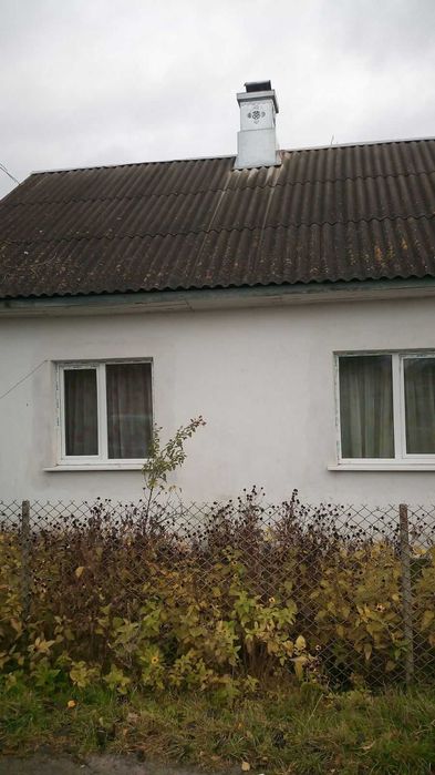 Продаєтья будинок