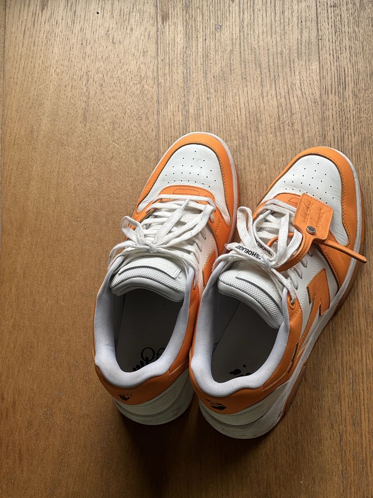 Off white Laranja
