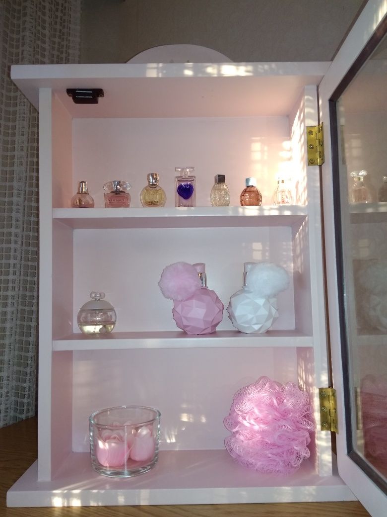 Шкаф полочка витрина розовая Франция новая