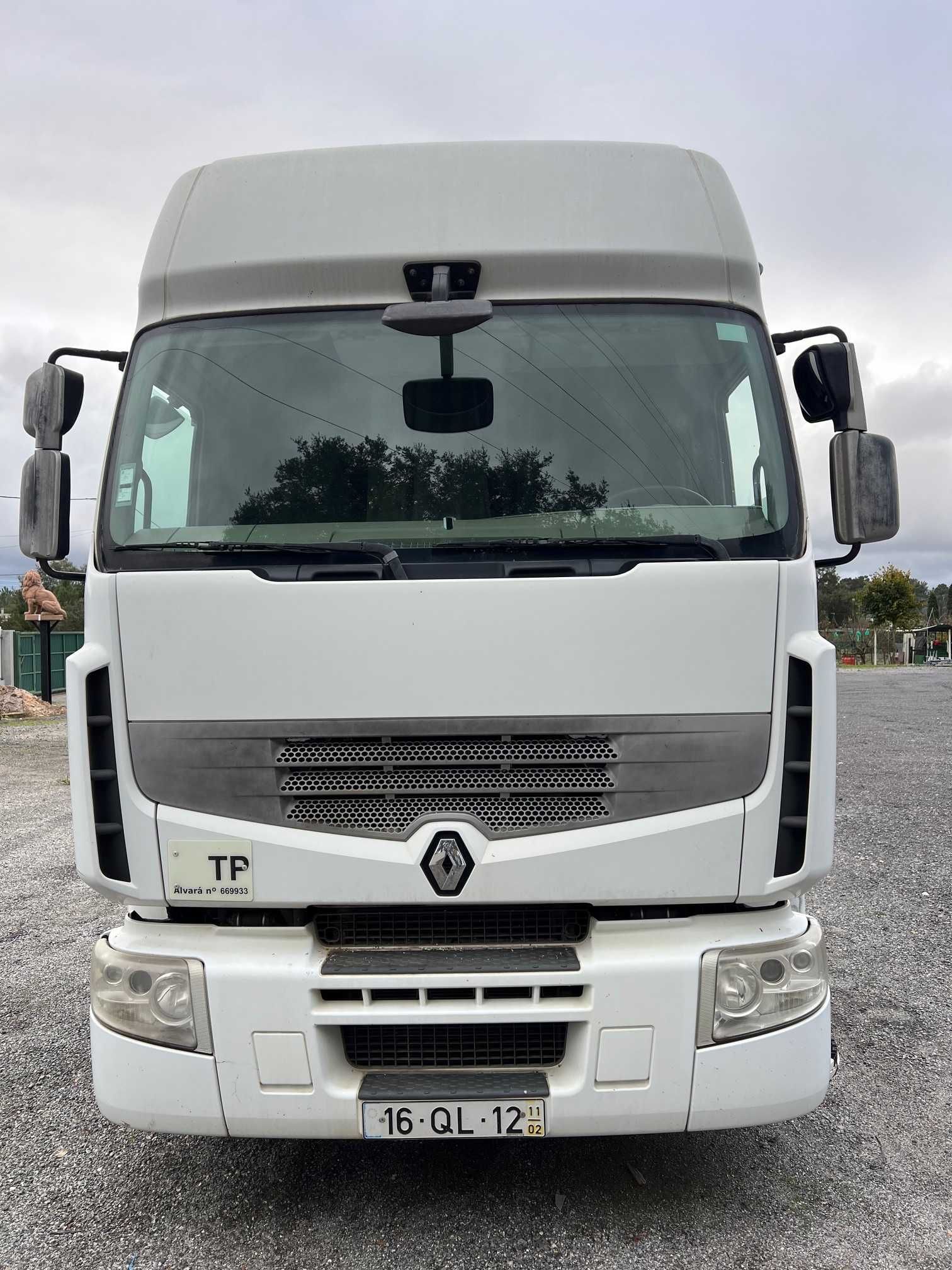 Trator Renault Premium 460 (inclui compressor para descarga)