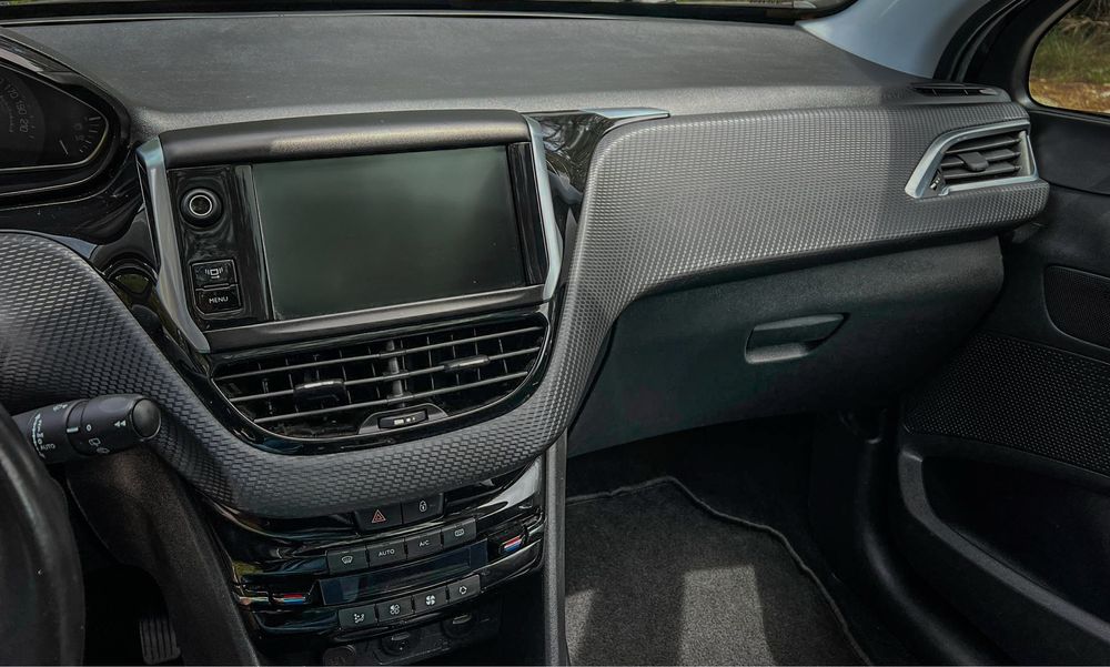 Peugeot 2008 Allure 1.6HDi Auto