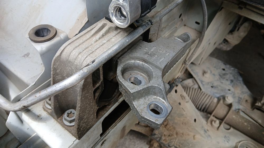 Apoio do motor RENAULT Master III (FV)