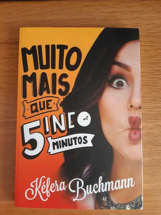 Muito Mais que Cinco Minutos de Kéfera Buchmann