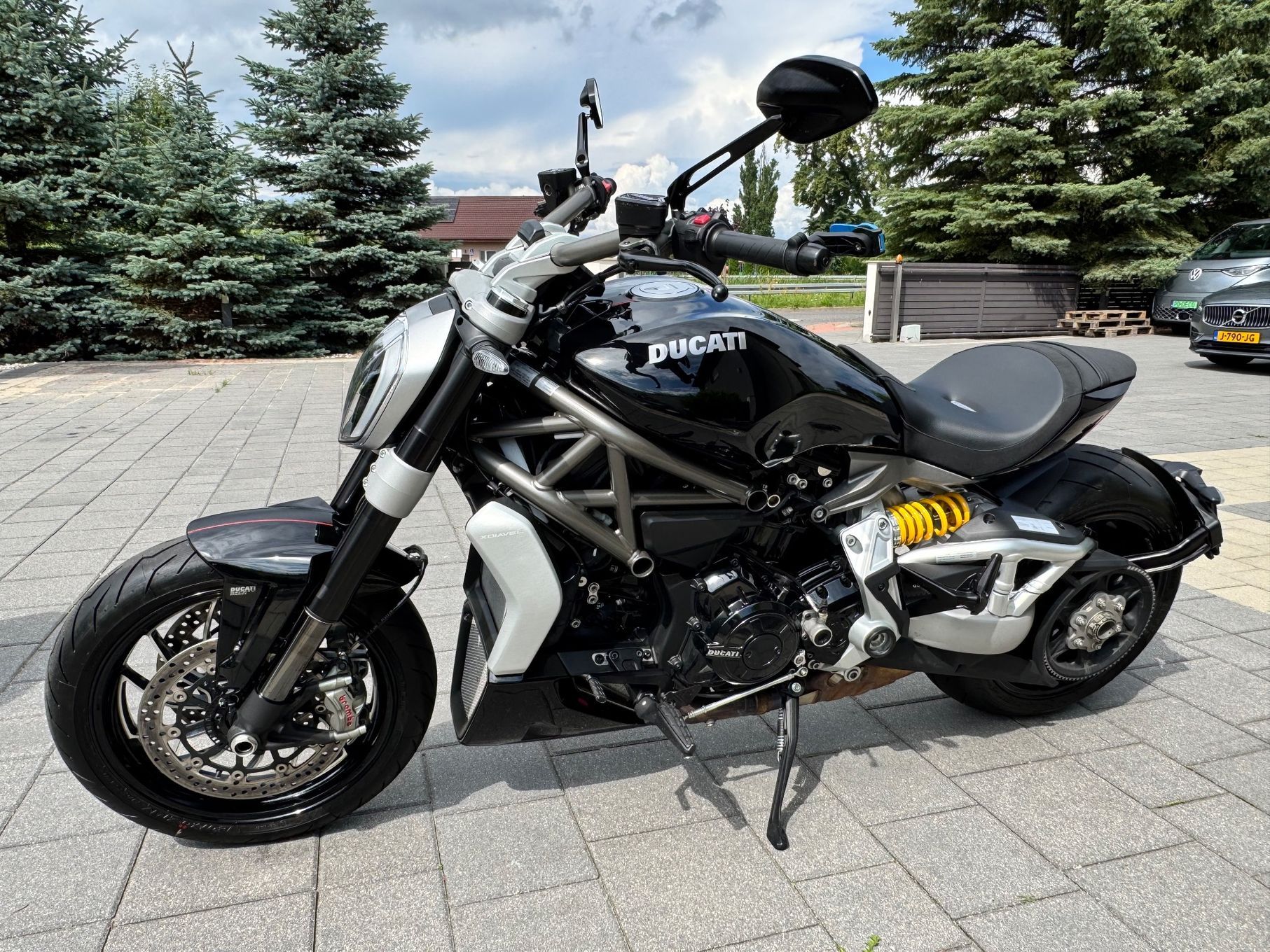 Ducati Diavel Niski przebieg