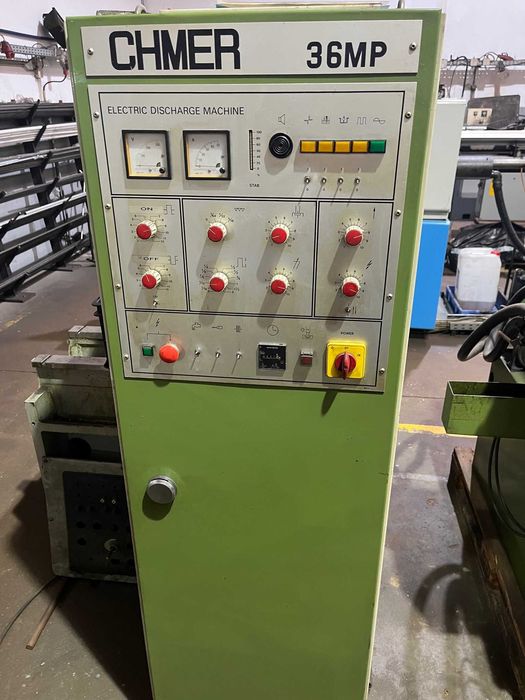 Máquina EDM Eletro-erosão CHMER