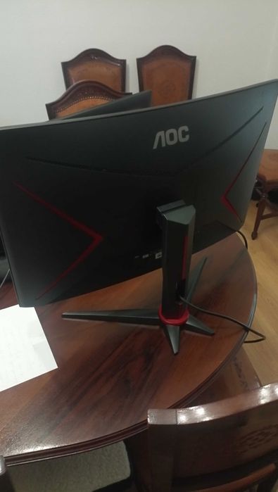Monitor AOC C27G2 com ecrã partido – para peças ou reparação