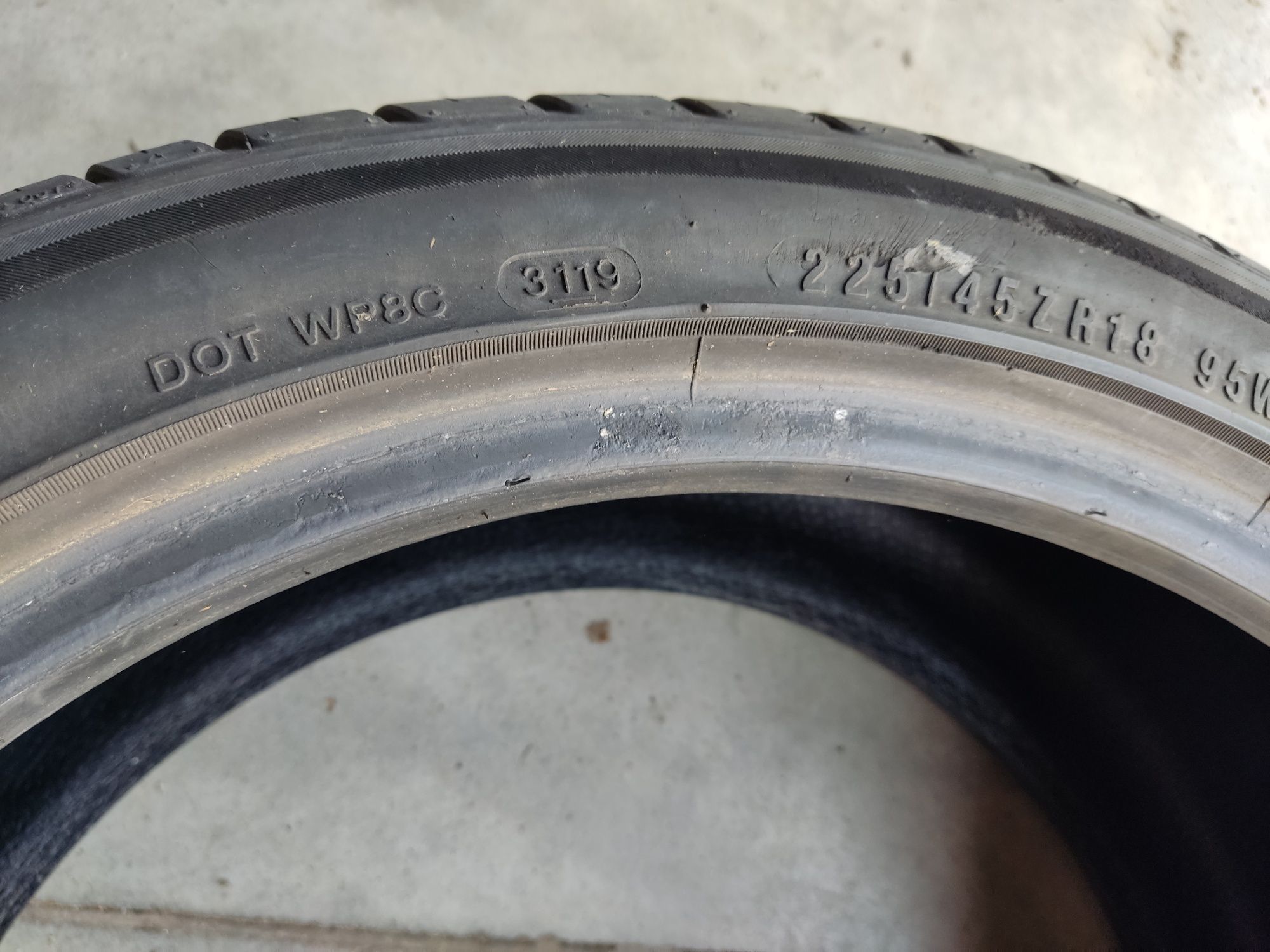 2x Opony 225 45 R18 19r.
