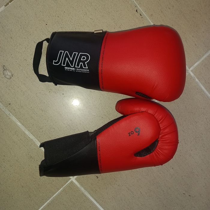 Vendo luvas de combate tamanho criança