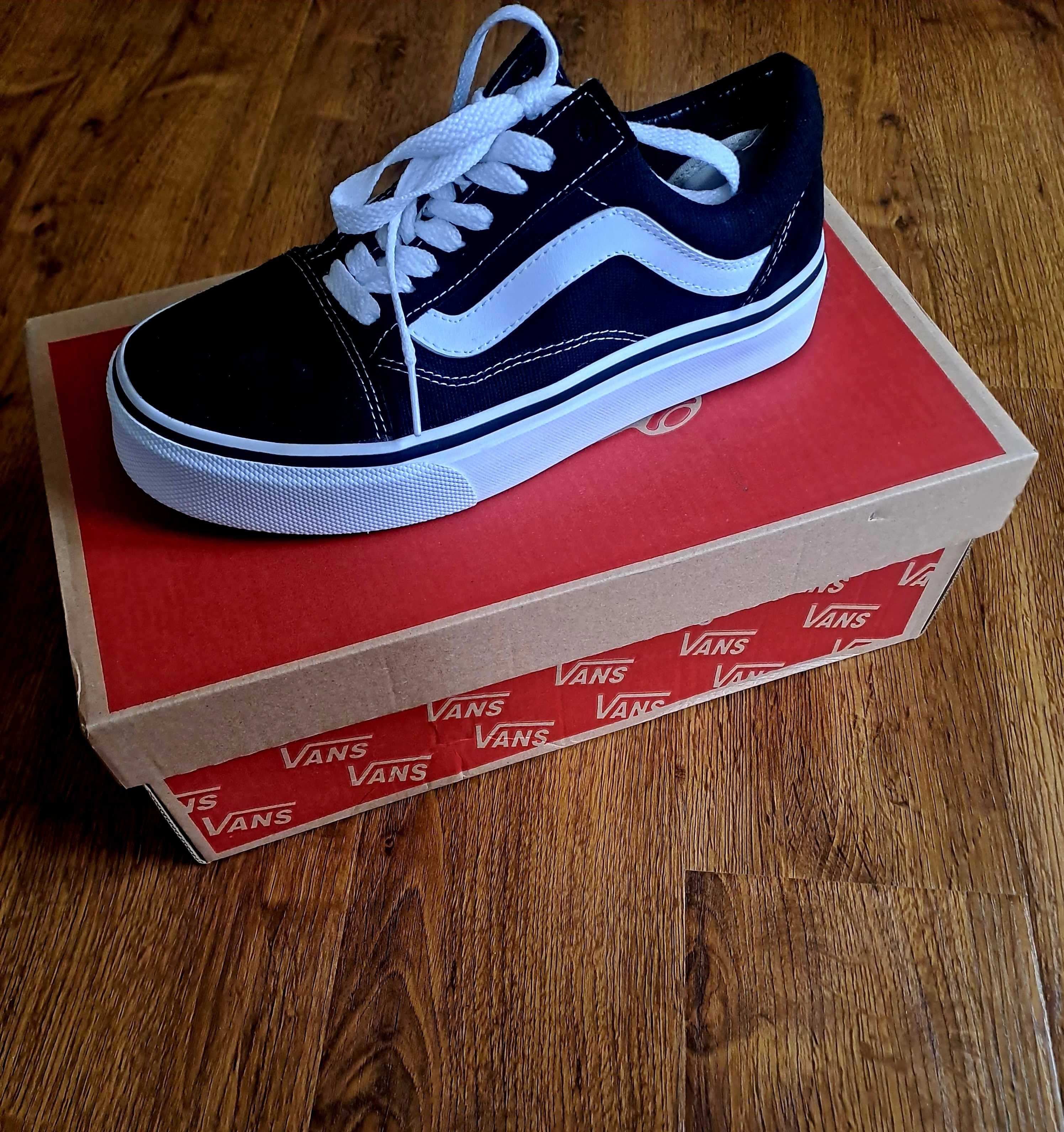 Buty Vans klasyczne 37 i 36