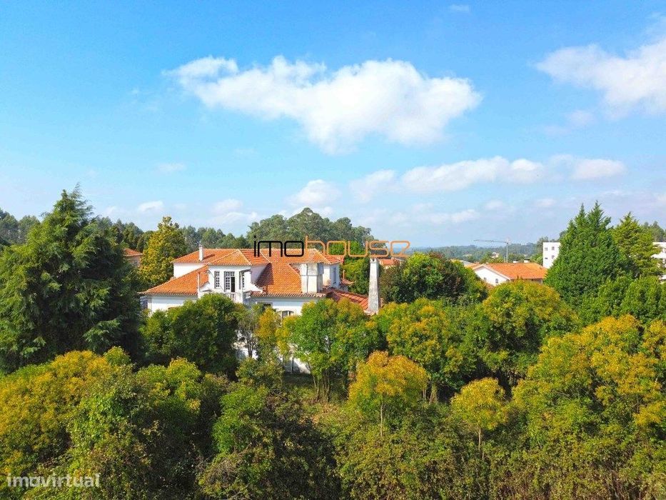 Casa senhorial do século XIX ( Zona Espaço Central II)
