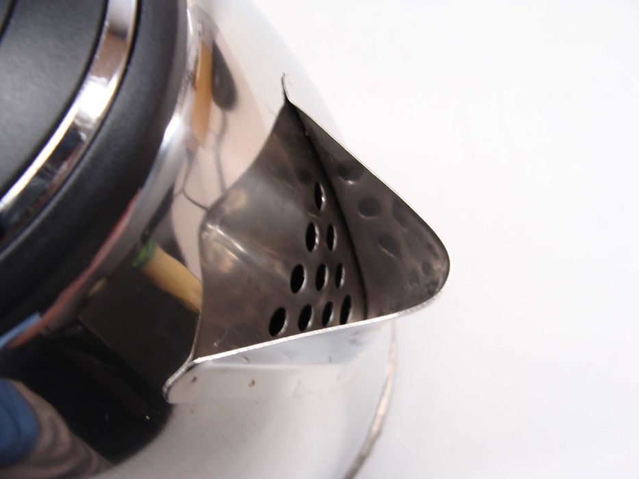 Mocny czajnik elektryczny Esperanza TKK102S 1850 W inox