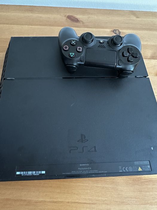 Ps4 1T z zestawem 12 gier