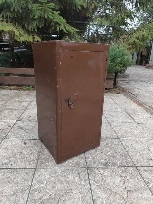 Сейф металлический