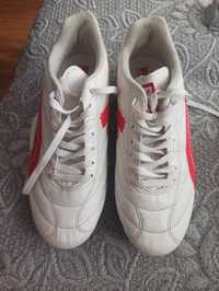 Buty firmy PUMA (korki)