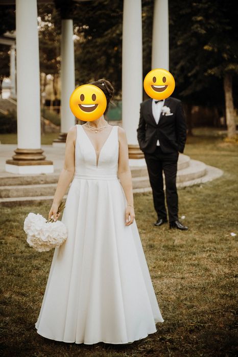 Klasyczna, gładka suknia ślubna