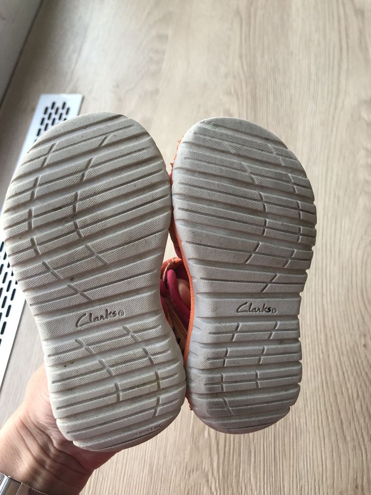 Сандали босоножки Clarks