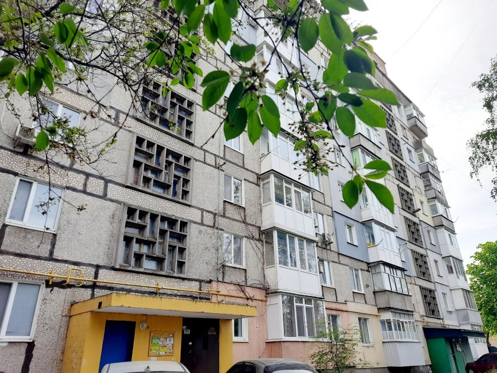 Продам 1 кімн. крупногабаритну квартиру