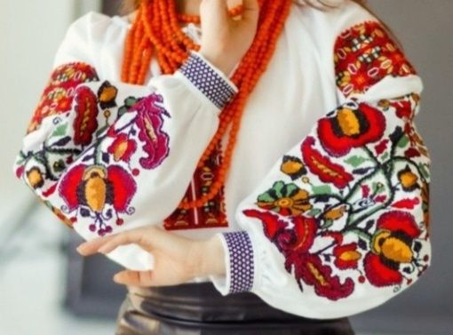 Вишиванки на домотканому полотні