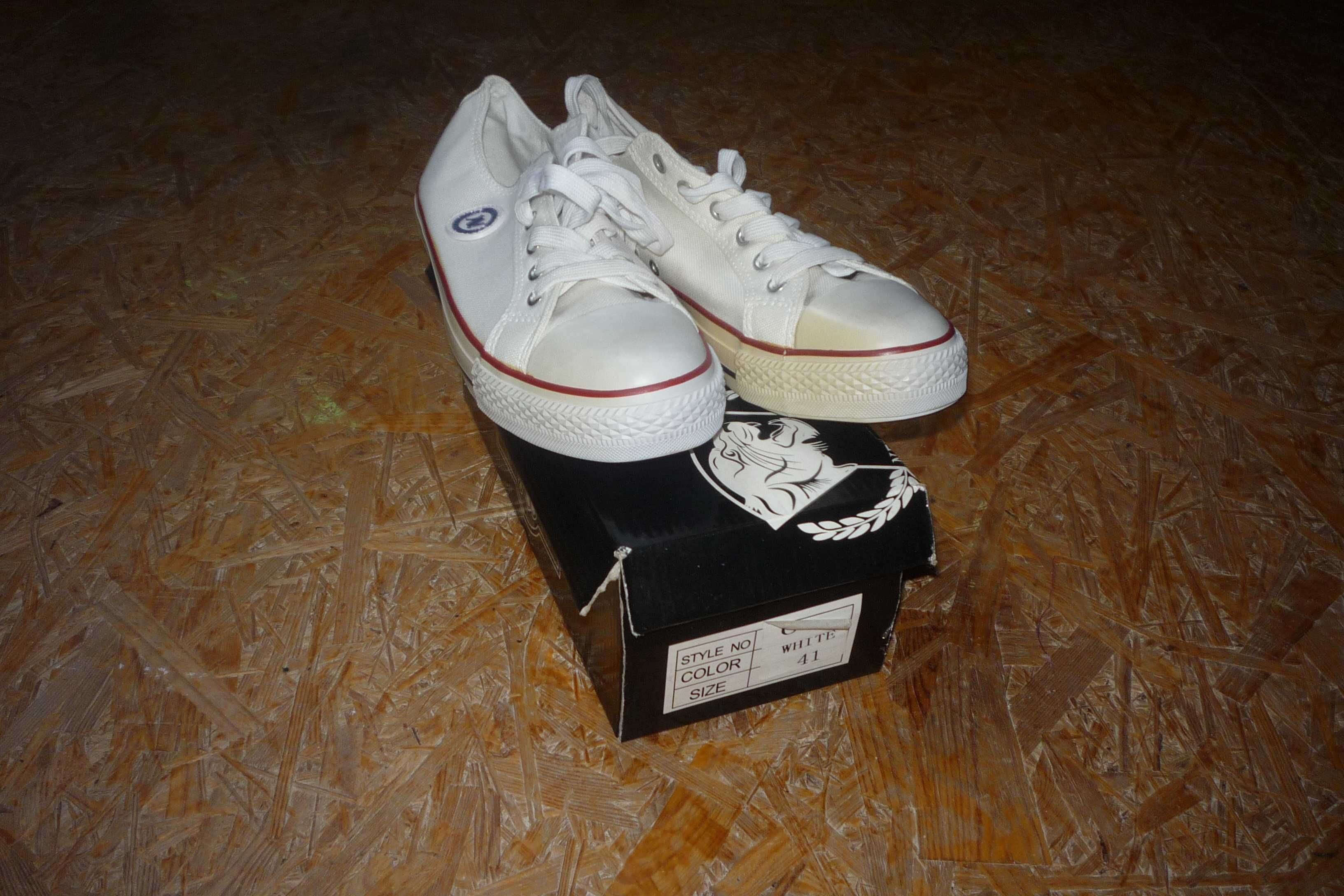 Trampki Czarne NewAge 081 White/Białe r.41 powyst