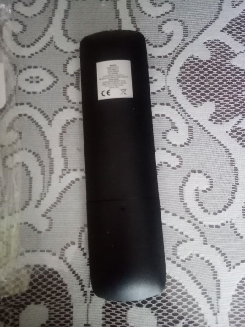 Pilot do telewizora philips nowy