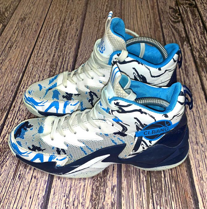 Баскетбольные кроссовки ClBang для подростка. размер 41,5 (26,5 см)