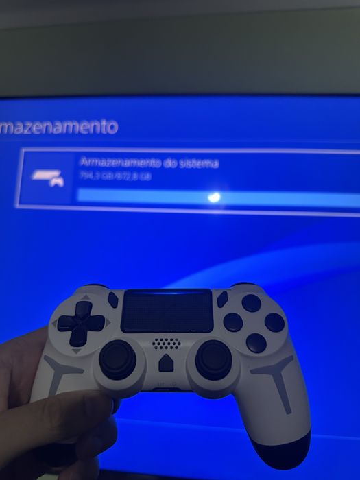 Playstation 4 Desbloqueada + Comando Novo