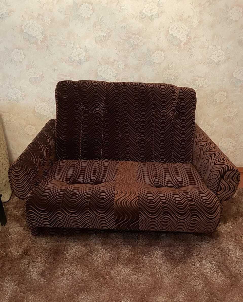 Продається м'який куточок і диван