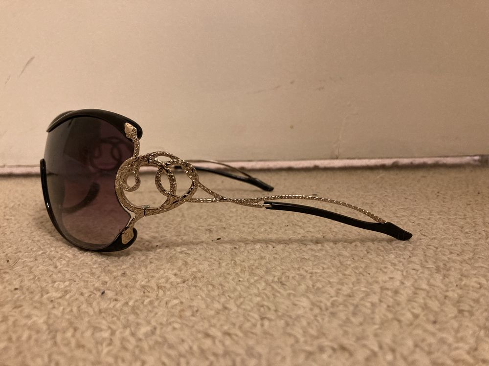 Nowe okulary przeciwsłoneczne “Golden Snake” z USA