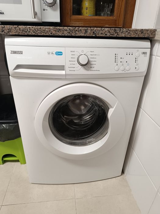 Máquina de lavar roupa Zanussi 8kg