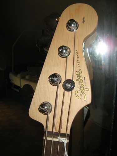 FENDER SQUIER Affinity Series Jazz Bass IL Race