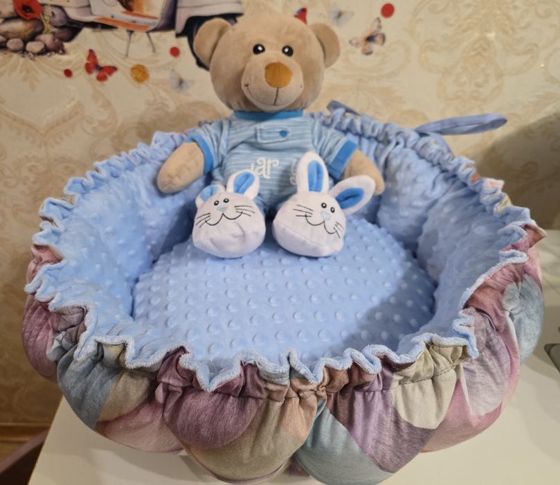 Лежаки для собачек и кошечек