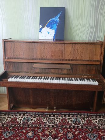 Продам пианино Украина. Самовывоз,самовынос.