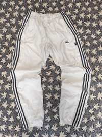 Штани Adidas climacool 

В білому кольорі широкі

вінтажні 2003 року