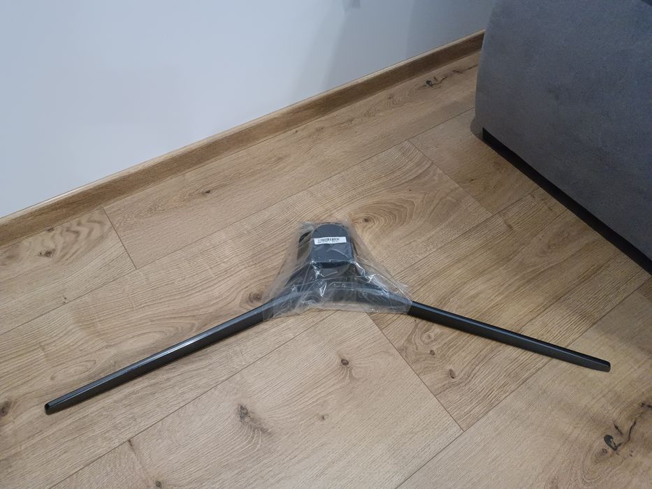 Uchwyt stojak na telewizor