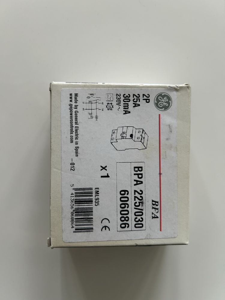 606086 GE Wyłącznik różnicowoprądowy 2P 25A 30MA TYP A BPA225/030