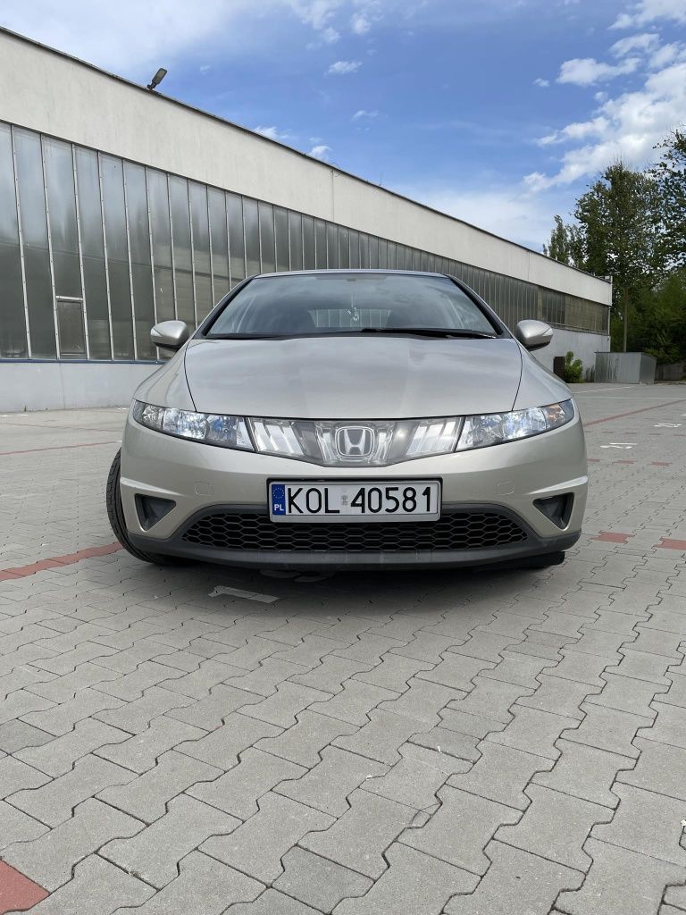 Honda Civic VIII ufo 1.8 i-vtec