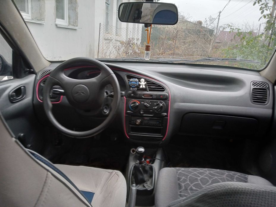 Продається ланос на повному бойовому ходу