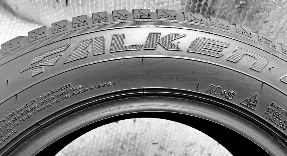 Шини Б/в 165.70.14 пара Falken